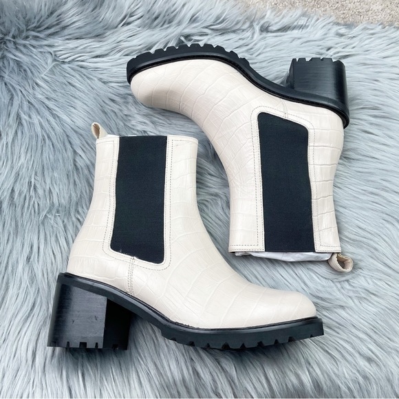 New Seychelles FarFetched Leather Chelsea Lug Boots in Cream - Picture 5 of 9